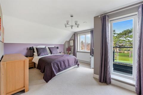 15 Mulberry Close, Epsom, KT19 8FX