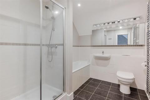 15 Mulberry Close, Epsom, KT19 8FX