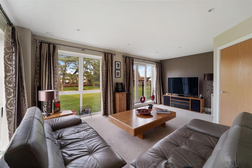 MULBERRY CLOSE (7).jpg