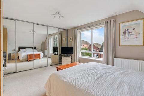 15 Mulberry Close, Epsom, KT19 8FX