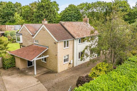 4 bedroom detached house for sale, Landwade, Exning CB8