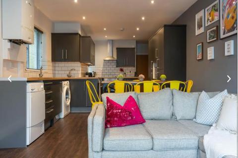 undefined, St Peters Street, Roath,