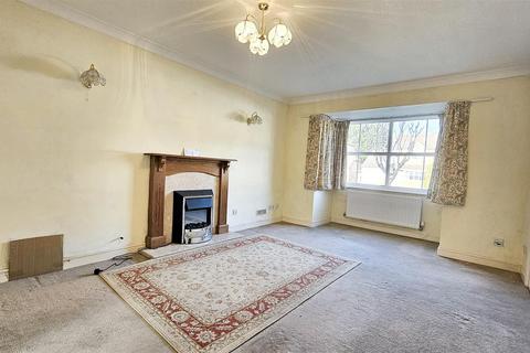 4 bedroom detached house for sale, Crofters Drive, off Scraptoft Lane