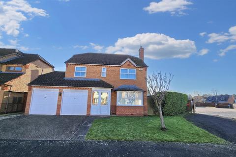 4 bedroom detached house for sale, Crofters Drive, off Scraptoft Lane