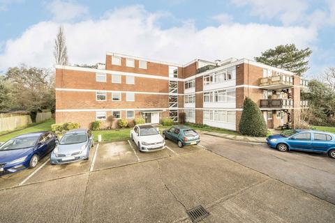 1 bedroom flat to rent, Beaver Close, Hampton TW12