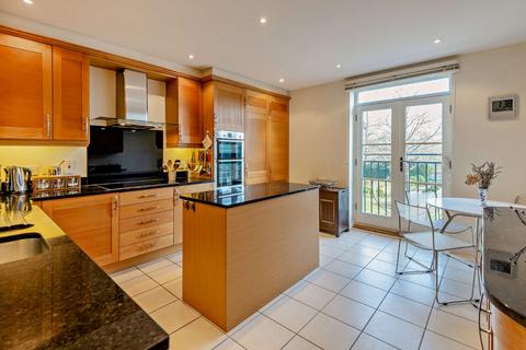 3 bedroom flat for sale, Breedons Hill, Pangbourne, Berkshire