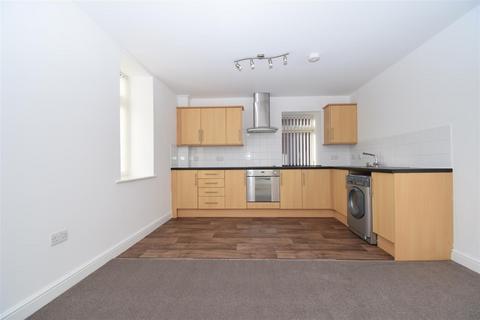 2 bedroom flat to rent, Thornes House, Ossett WF5