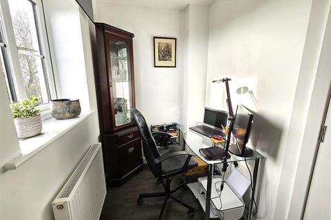 8 Buzzard Rise, St Anns Chapel, Gunnislake, PL18 9FL
