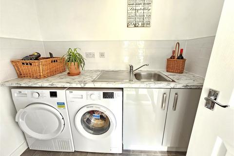 8 Buzzard Rise, St Anns Chapel, Gunnislake, PL18 9FL