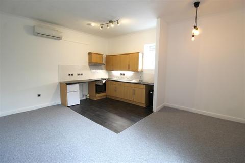 2 bedroom flat for sale, Moorside Avenue, Crosland Moor, Huddersfield,  HD4 5BU