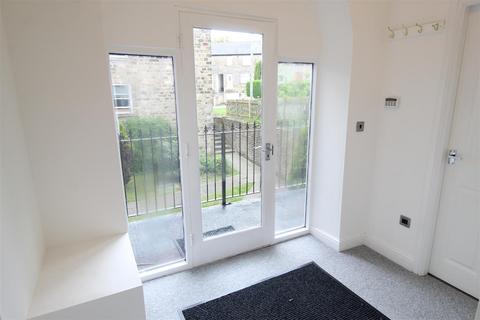 2 bedroom flat for sale, Moorside Avenue, Crosland Moor, Huddersfield,  HD4 5BU