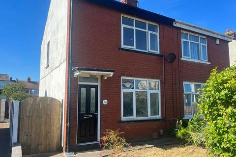 2 bedroom semi-detached house to rent, Courtfield Avenue, Blackpool, Lancashire