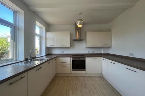 2 bedroom semi-detached house to rent, Courtfield Avenue, Blackpool, Lancashire