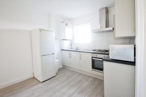 2 bedroom apartment to rent, Cordwallis Road, Maidenhead SL6