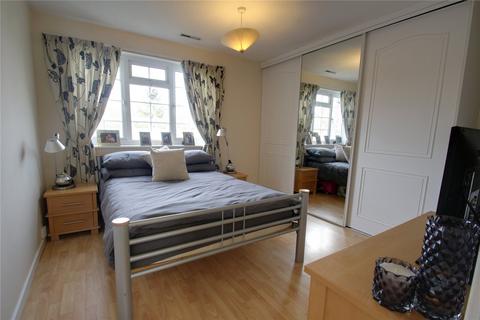 2 bedroom end of terrace house for sale, Hazelbank Road, Chertsey, Surrey, KT16