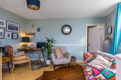 1 bedroom flat for sale, Kingston Road, Wimbledon, London, SW19