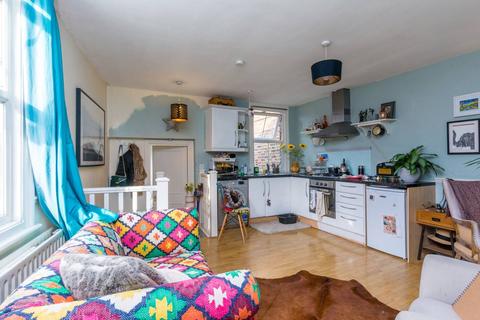 1 bedroom flat for sale, Kingston Road, Wimbledon, London, SW19