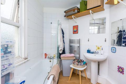 1 bedroom flat for sale, Kingston Road, Wimbledon, London, SW19