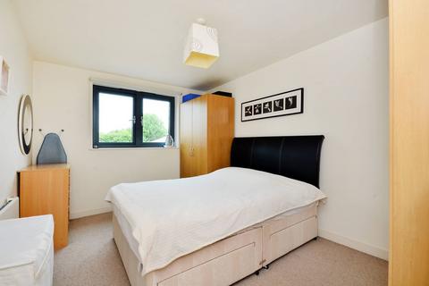 1 bedroom flat to rent, Chapter Way, Colliers Wood, London, SW19