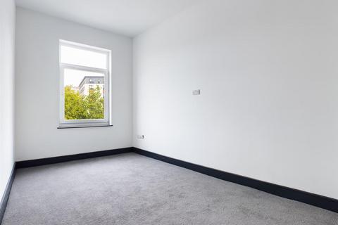 2 bedroom apartment to rent, Princess Way, Swansea