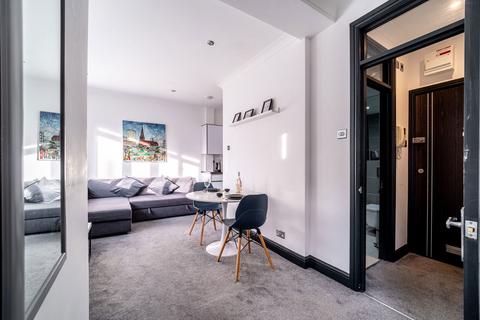 42, Burne Jones House, 11 - 12 Bennetts Hill, Birmingham, B2 5RS