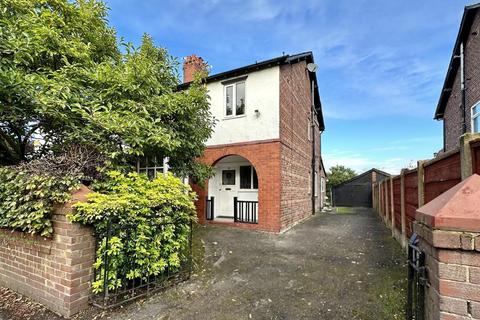 4 bedroom semi-detached house to rent, Marsland Road, Sale