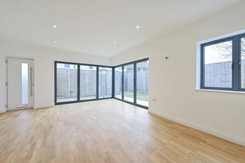 2 bedroom house for sale, 1 Innes Close, London SW20