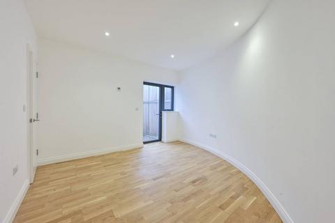 2 bedroom house for sale, 1 Innes Close, London SW20