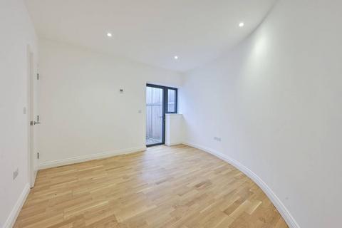 undefined, 1 Innes Close, London SW20