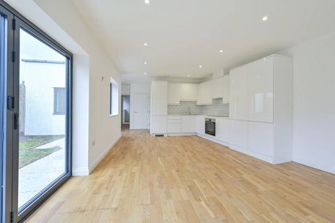 undefined, 1 Innes Close, London SW20