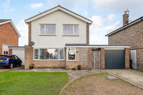 3 bedroom detached house for sale, St. Nicholas Crescent, Copmanthorpe, YO23 3UZ