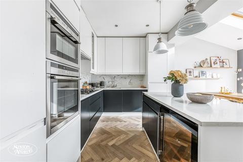 77 Salisbury Road, London, W13 9TT