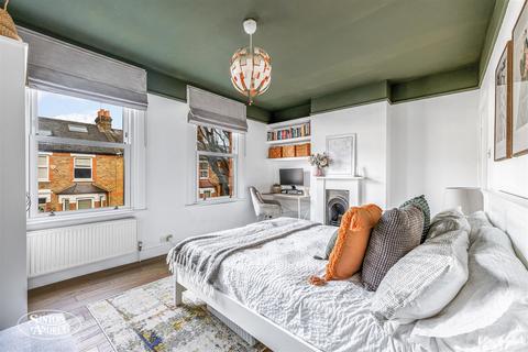 77 Salisbury Road, London, W13 9TT