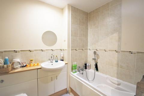 2 bedroom flat to rent, Magdalene Gardens, London, N20