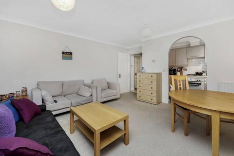 2 bedroom flat to rent, The White House, Tooting, London, SW17