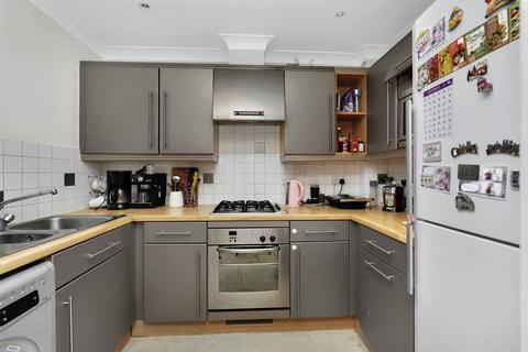 2 bedroom flat to rent, The White House, Tooting, London, SW17