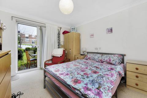 2 bedroom flat to rent, The White House, Tooting, London, SW17