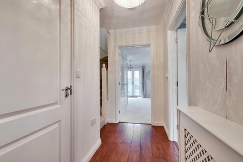 2 Lambert Mews, Southfleet, Gravesend, DA13 9AN