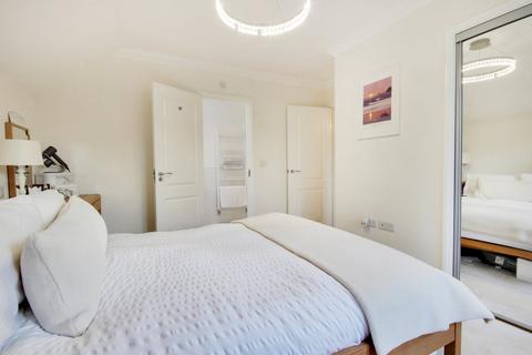 2 Lambert Mews, Southfleet, Gravesend, DA13 9AN