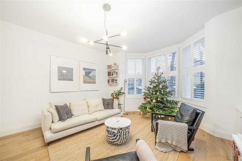 3 bedroom flat for sale, Bonneville Gardens, London SW4