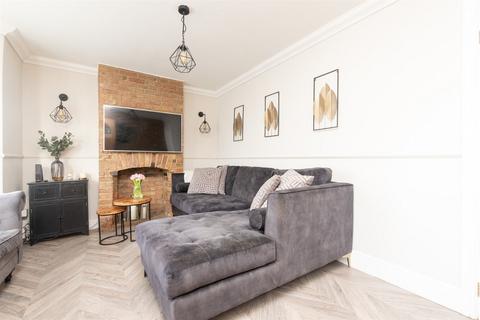 15 Abbey Road, Bexleyheath, DA7 4BD