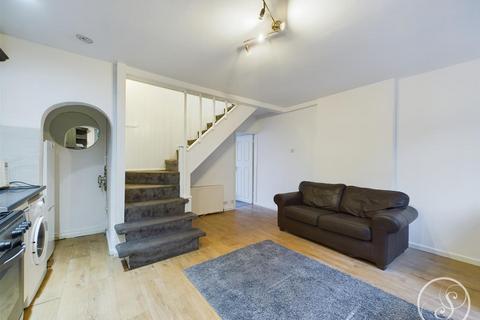 2 bedroom flat to rent, Burley Road, Leeds