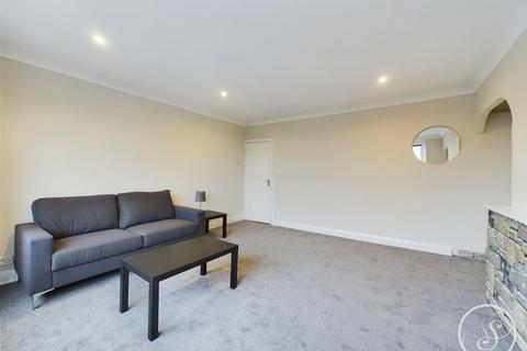 2 bedroom flat to rent, Burley Road, Leeds