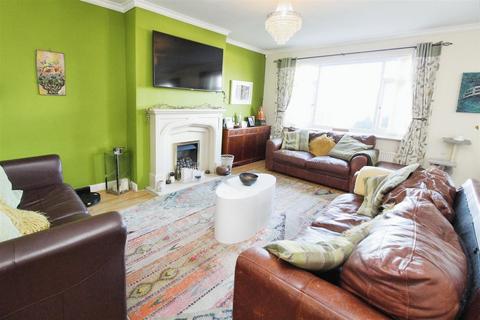 12 Gregory Crescent, Bradford, BD7 4PG