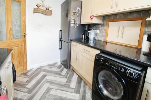 12 Gregory Crescent, Bradford, BD7 4PG