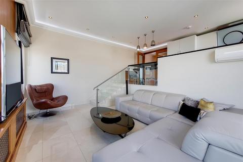 2 bedroom flat for sale, THE WATER GARDENS, London, W2