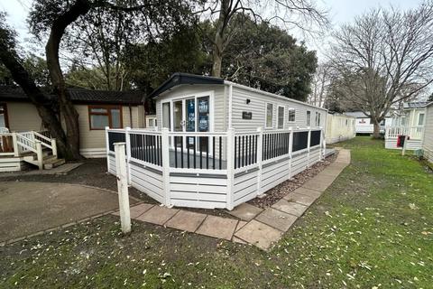 2 bedroom lodge for sale, Sandhills Holiday Park