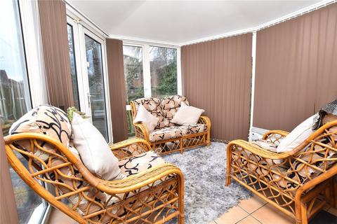 2 bedroom semi-detached house for sale, Chantry Croft, Leeds, West Yorkshire