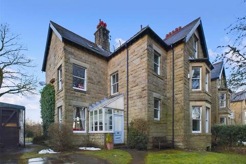 6 bedroom semi-detached house for sale, White Knowle Road, Buxton