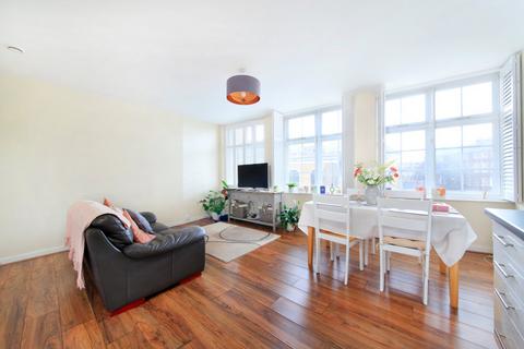 2 bedroom flat for sale, Chapel Yard, Wandsworth, London